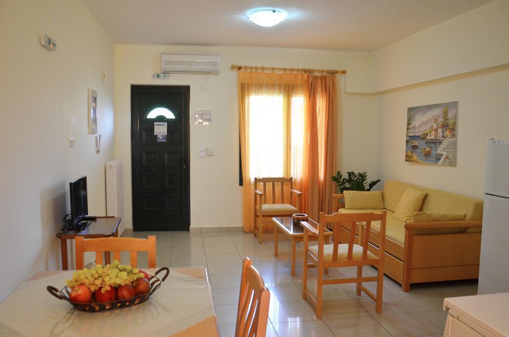 Hotel Patelis Πούλιθρα Εξωτερικό φωτογραφία