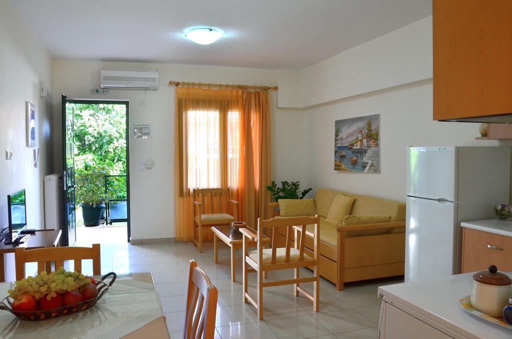 Hotel Patelis Πούλιθρα Εξωτερικό φωτογραφία