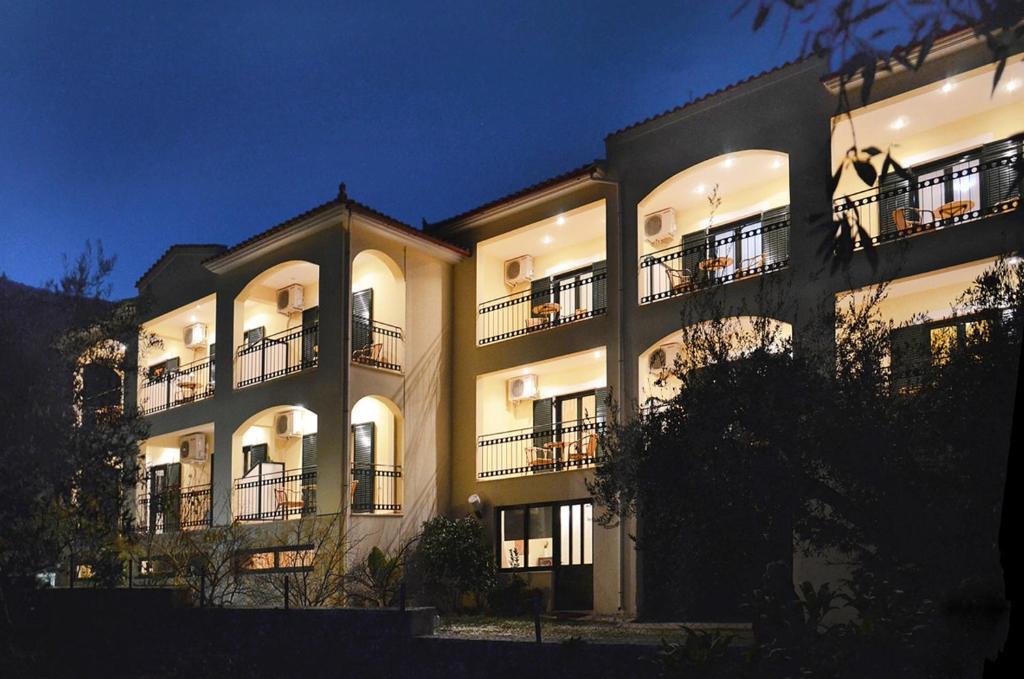 Hotel Patelis Πούλιθρα Εξωτερικό φωτογραφία