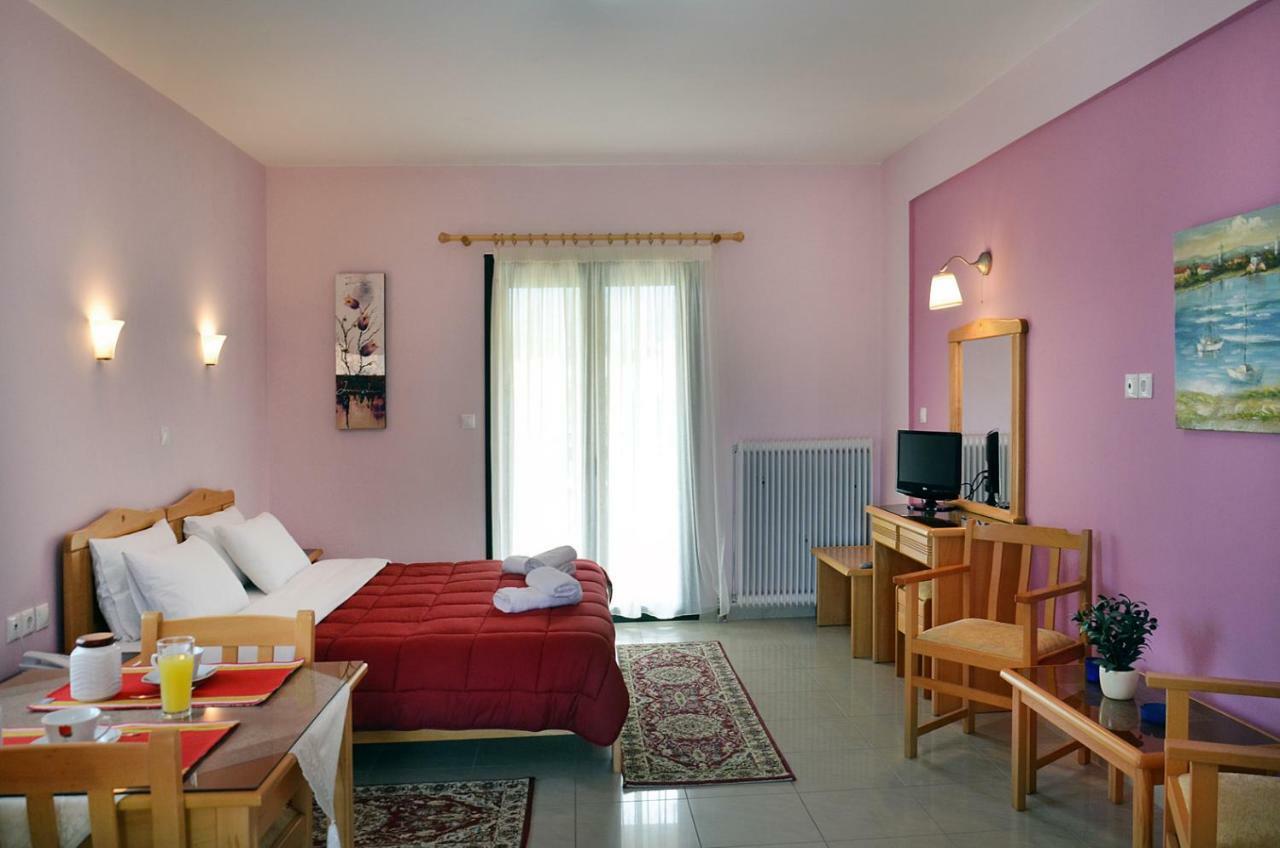 Hotel Patelis Πούλιθρα Εξωτερικό φωτογραφία