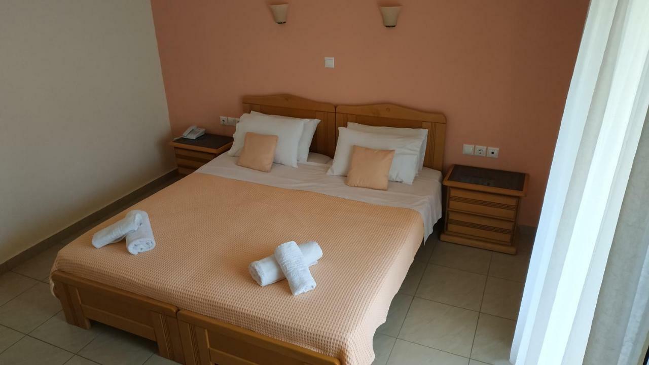 Hotel Patelis Πούλιθρα Εξωτερικό φωτογραφία